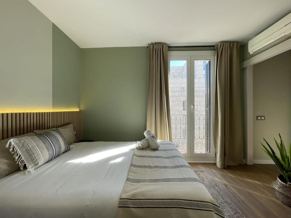 Appartement Plaza Catalunya Recently Renovated 5bd-4bth *