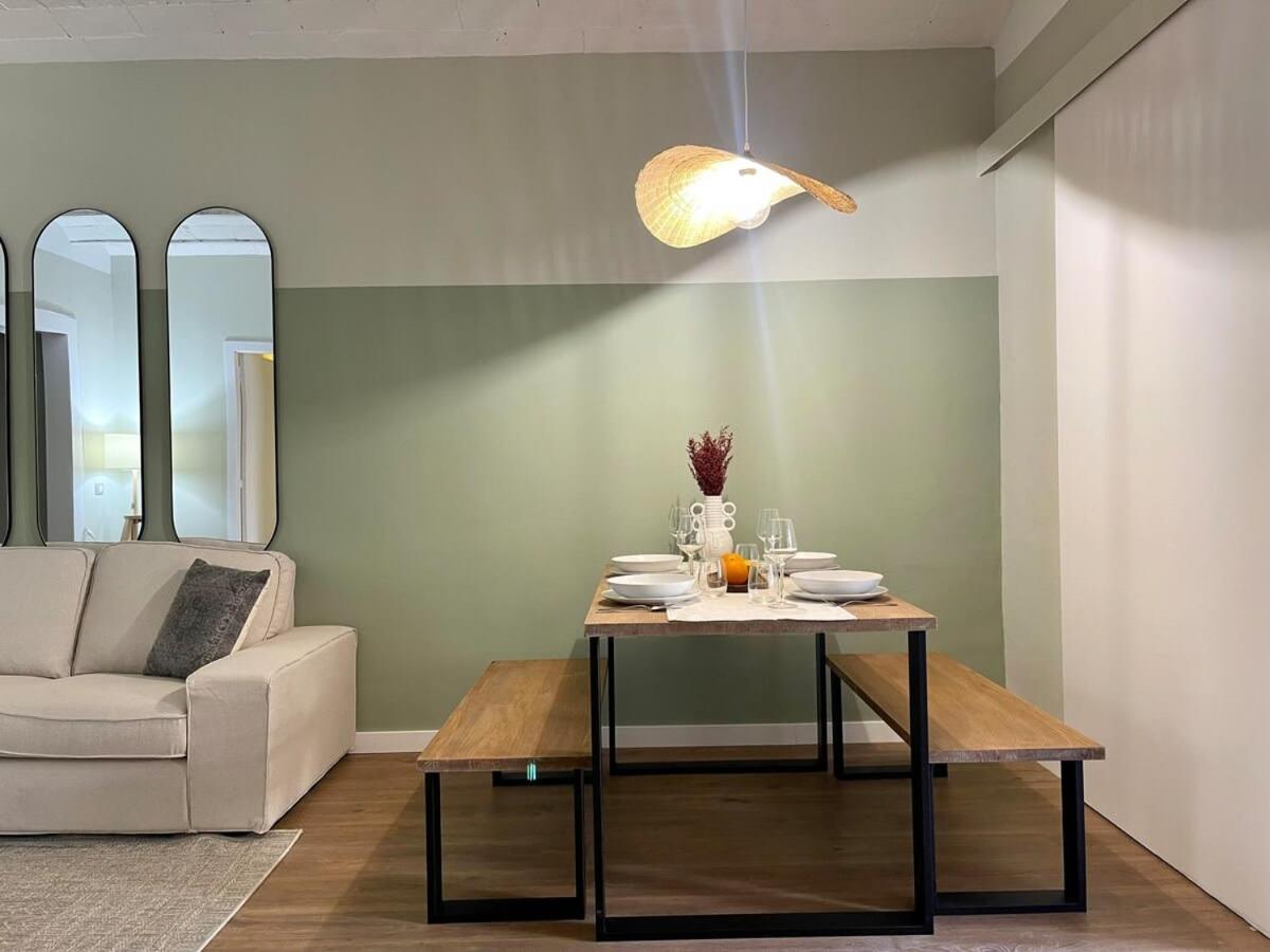 Plaza Catalunya Recently Renovated 5bd-4bth Appartement Barcelona